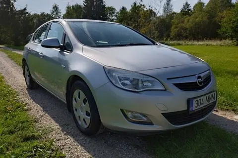 Opel Astra, 2011, 1.2, 70 kW, diesel, manual, front-wheel drive