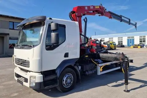 Volvo FL280 4X2 HMF 1560, 2008, 206 kW, diesel, manual