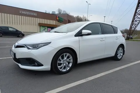 Toyota Auris, 2015, 1.2, 85 kW, bensiin, automaat, esivedu