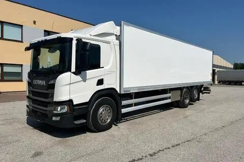 Scania P370, 2018, 272 kW, automaat