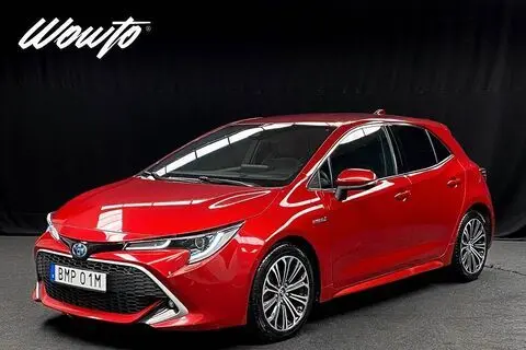 Toyota Corolla, 1, 1.8, 90 kW, гибрид б+э, автомат, полный привод