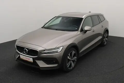 Volvo V60 Cross Country, 2019, 2.0, 184 kW, bensiin, automaat, nelikvedu
