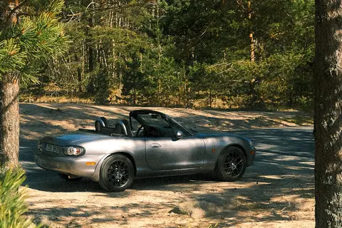 Mazda MX-5, 2004, 1.6, 81 kW, бензин, механическая, задний привод
