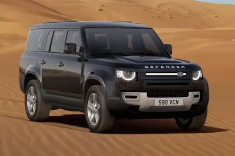 Land Rover Defender, 2025, hybrid d+e, automatic