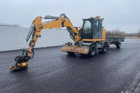 Liebherr A910, 74 kW, diesel