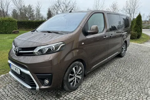 Müüa подержанный автомобиль Toyota Proace Verso VERSO BUSINESS A/T LONG DOUBLE SIDE DOOR Luxury pakett, 2021, 2.0, 106 kW, дизель, автомат, передний привод, 711MXL