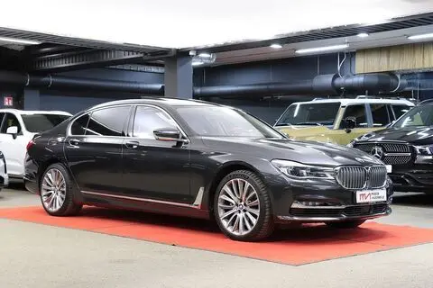 Müüa used car BMW 750 Pure Excellence, 2018, 4.4, 330 kW, petrol, automatic, four-wheel drive, 866KMJ, WBA7F21040B235915