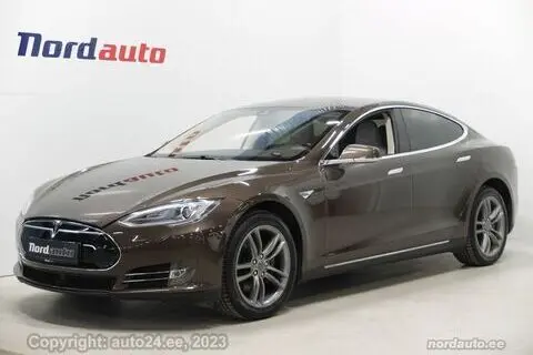 Müüa подержанный автомобиль Tesla Model S 85, 2015, 69 kW, электричество, задний привод, 888BNC, 5YJSA6H17EFP52003