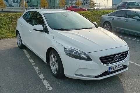 Müüa подержанный автомобиль Volvo V40, 2014, 1.6, 84 kW, дизель, автомат, передний привод, YV1MV848BE2151285