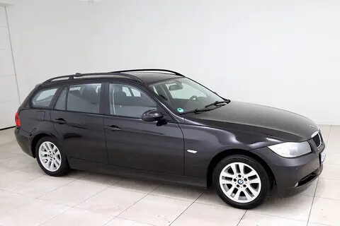 Müüa подержанный автомобиль BMW 320, 2006, 2.0, 110 kW, бензин, механическая, задний привод, 618RNX, WBAVR71030KS96040