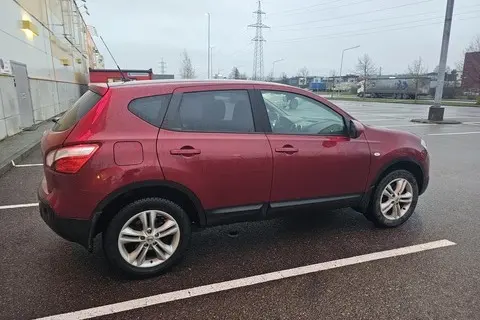 Müüa подержанный автомобиль Nissan Qashqai, 2011, 1.6, 86 kW, бензин, механическая, передний привод, 824BRY