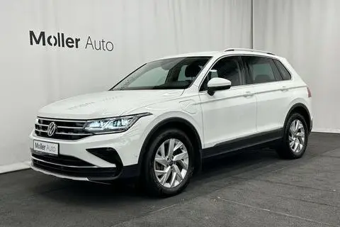 Müüa подержанный автомобиль Volkswagen Tiguan, 2021, 1.4, 110 kW, подключаемый гибрид б+э, автомат, передний привод, 403VNY, WVGZZZ5NZMW402271