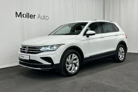 Müüa подержанный автомобиль Volkswagen Tiguan, 2021, 1.4, 110 kW, подключаемый гибрид б+э, автомат, передний привод, 221VNY, WVGZZZ5NZMW406815