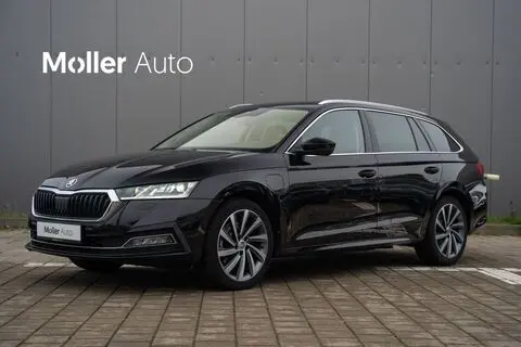 Müüa подержанный автомобиль Škoda Octavia, 2020, 1.0, 150 kW, подключаемый гибрид б+э, автомат, передний привод, TMBJW7NX2MY061536