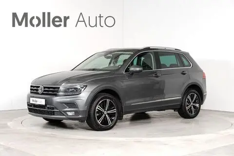 Müüa подержанный автомобиль Volkswagen Tiguan, 2019, 2.0, 140 kW, бензин, автомат, полный привод, WVGZZZ5NZKW822711