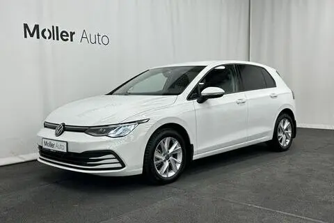 Müüa подержанный автомобиль Volkswagen Golf, 2022, 1.0, 81 kW, гибрид б+э, автомат, передний привод, 209KTX, WVWZZZCD8PW129417