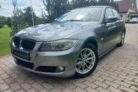 Müüa подержанный автомобиль BMW 320, 2010, 2.0, 130 kW, дизель, механическая, передний привод, WBAPN31000E458265