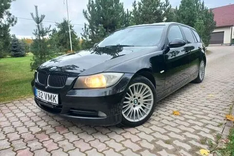 Müüa подержанный автомобиль BMW 325, 2007, 3.0, 145 kW, дизель, механическая, задний привод, 132VMK, WBAVU71010KC11598