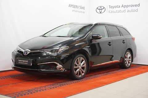 Müüa подержанный автомобиль Toyota Auris Luxury, 2016, 1.8, 73 kW, гибрид б+э, автомат, передний привод, 468TMD, SB1ZS3JE80E236836