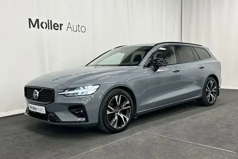 Müüa подержанный автомобиль Volvo V60, 2023, 2.0, 145 kW, гибрид б+э, автомат, передний привод, 489KTX, YV1ZWK8V3P2546690