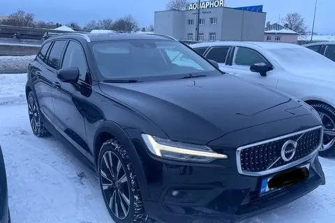 Müüa подержанный автомобиль Volvo V60 Cross Country, 2021, 2.0, 145 kW, гибрид д+э, автомат, полный привод, 888BPB