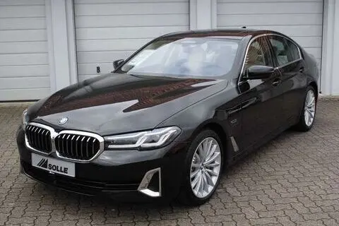 Müüa подержанный автомобиль BMW 530 e Luxury Line, 2022, 2.0, 215 kW, подключаемый гибрид б+э, автомат, задний привод