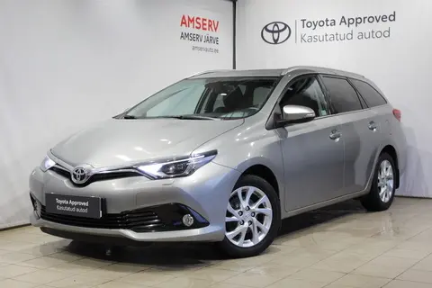 Toyota Auris, 2015, 1.6, 97 kW, бензин, механическая, передний привод