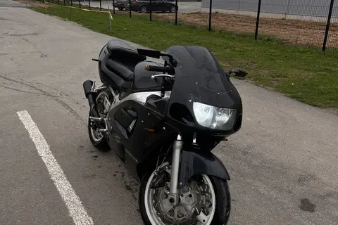 Suzuki GSX-R600, 1999, 0.6, 25 kW, bensiin, manuaal, tagavedu