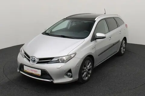 Toyota Auris, 2013, 1.8, 73 kW, гибрид б+э, автомат, передний привод