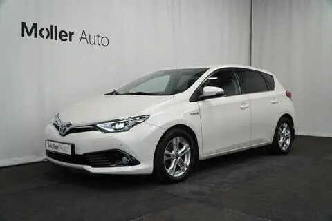 Toyota Auris, 2017, 1.8, 73 kW, hybrid p+e, automatic, front-wheel drive