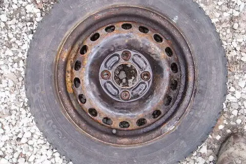Kasutatud valuvelg+lamellrehv 185/65R14,