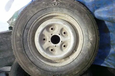 Kasutatud valuvelg+suverehv 185R14,