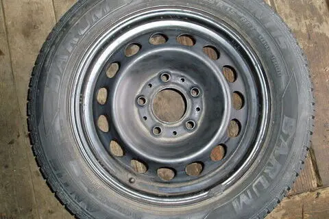 Kasutatud valuvelg+suverehv 185/65R15,