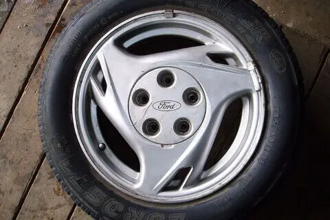 Kasutatud plekkvelg+suverehv 205/60R15,