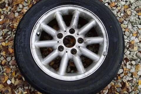 Kasutatud plekkvelg+suverehv 205/60R15,