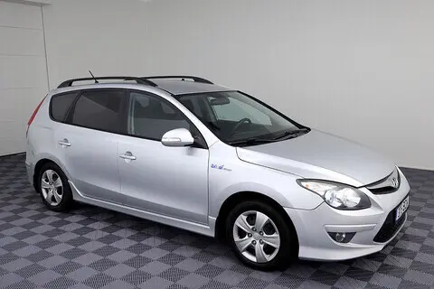 Hyundai i30, 2011, 1.6, 93 kW, petrol, manual, front-wheel drive