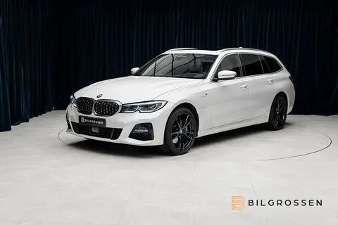 BMW 330, 2021, 2.0, 215 kW, гибрид б+э, автомат, полный привод