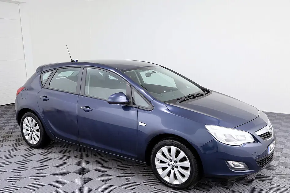 Opel Astra, 1.4, 100 kW, бензин, механическая, передний привод