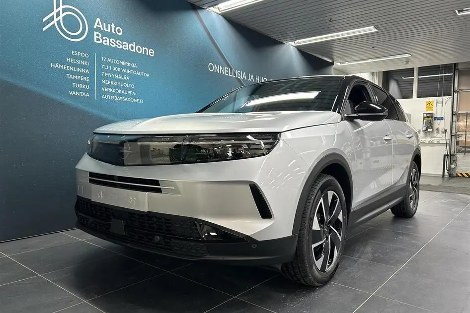 Opel Grandland, 1.2, 100 kW, hübriid, automaat, esivedu