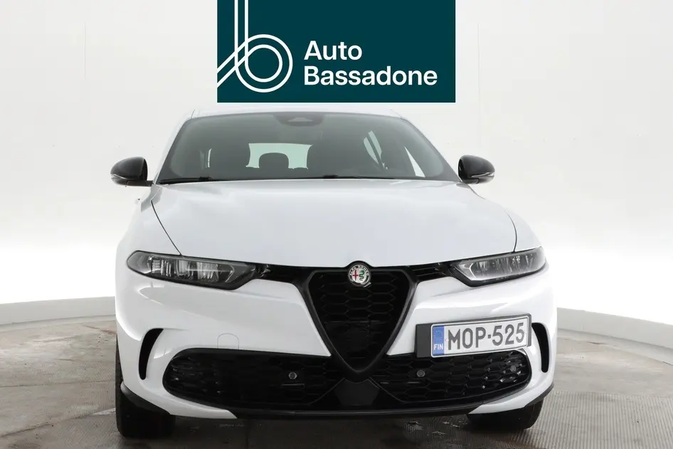 Alfa Romeo Tonale, 1.5, 96 kW, hybrid, automatic, front-wheel drive
