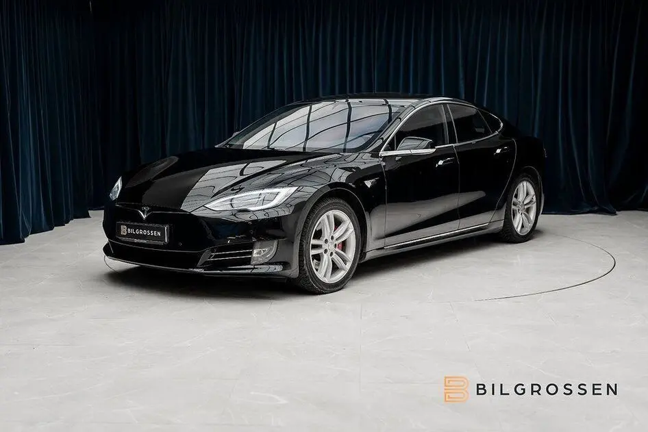 Tesla Model S, 560 kW, elekter, automaat, nelikvedu