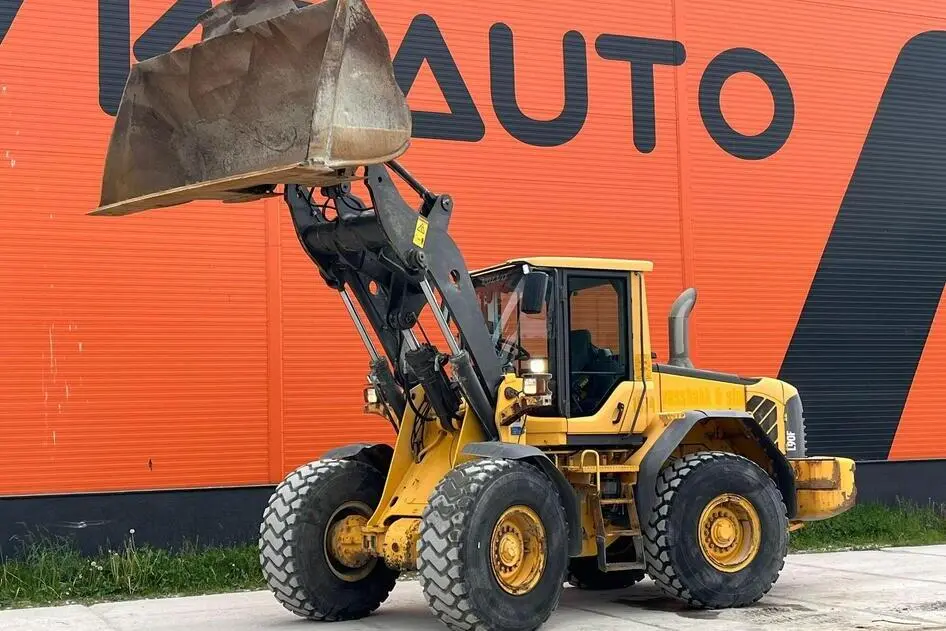 Volvo L 90 F 4x4, 128 kW, diesel, automatic