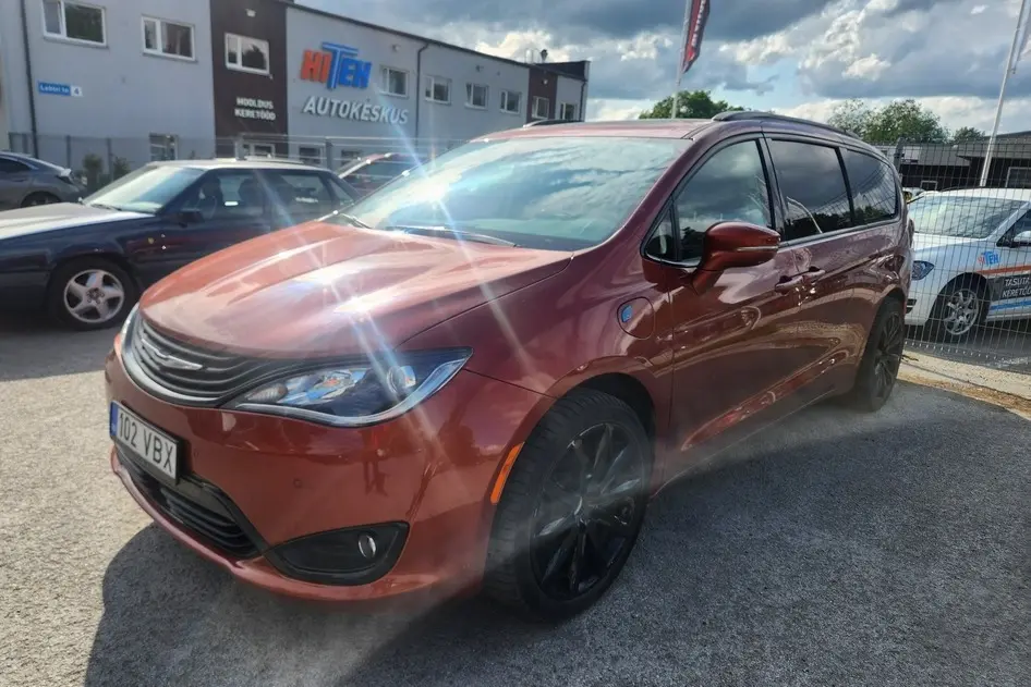 Chrysler Pacifica, 3.6, 214 kW, hübriid, automaat, esivedu