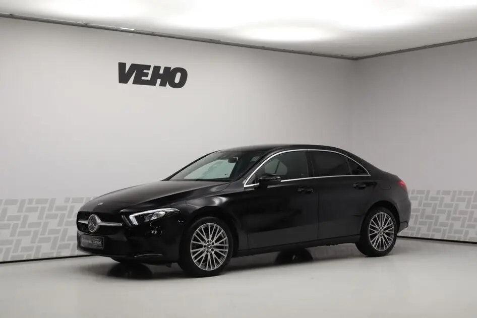 Mercedes-Benz A 180, 1.3, 100 kW, petrol, automatic, front-wheel drive