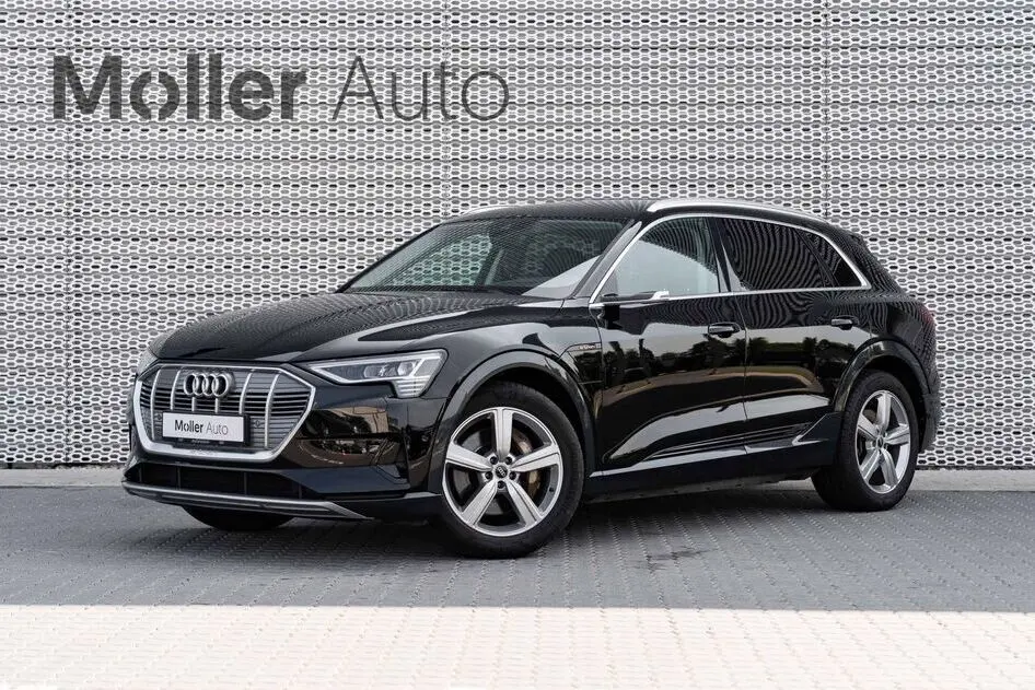 Audi e-tron, 300 kW, электричество, автомат, полный привод