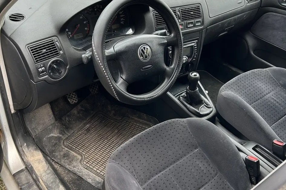Volkswagen Golf, 1.6, 74 kW, bensiin, manuaal, esivedu