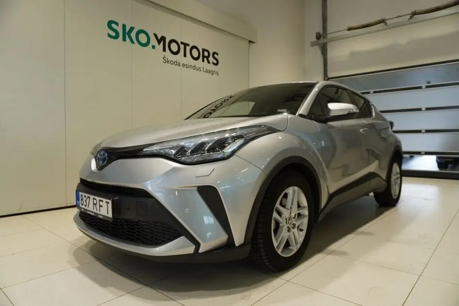 Toyota C-HR, 1.8, 72 kW, hybrid, automatic, front-wheel drive