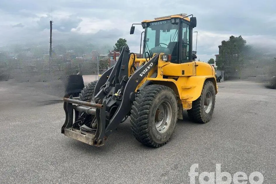 Volvo L40B, 71 kW, diisel, automaat