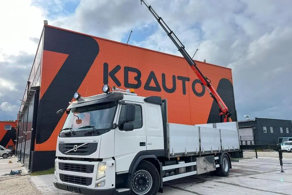 Volvo FM 330 4x2, 248 kW, diesel, automatic