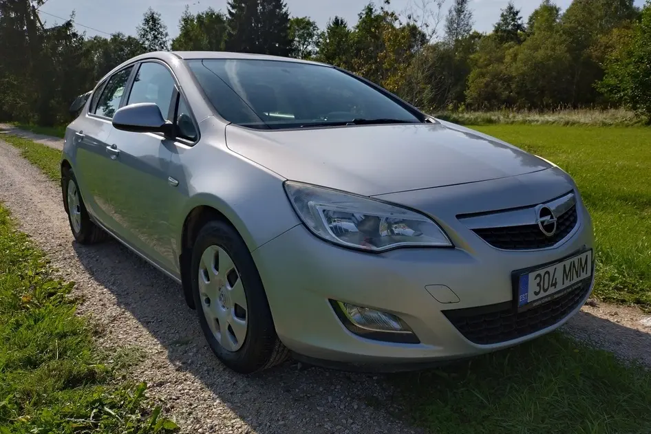 Opel Astra, 1.2, 70 kW, diesel, manual, front-wheel drive
